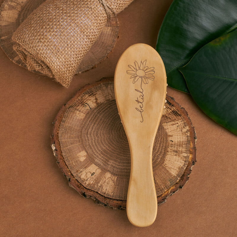 Papatya Tasarımlı Kişiye Özel Ahşap Tarak