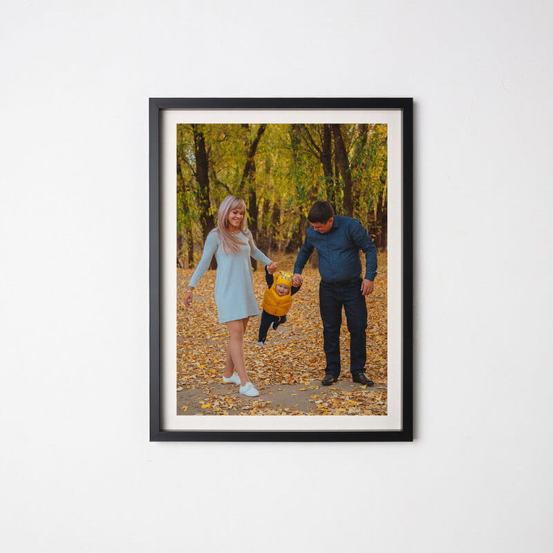 30x40 Paspartulu Siyah Çerçeve - Fotoğrafınıza Özel Duvar Yapışkanlı