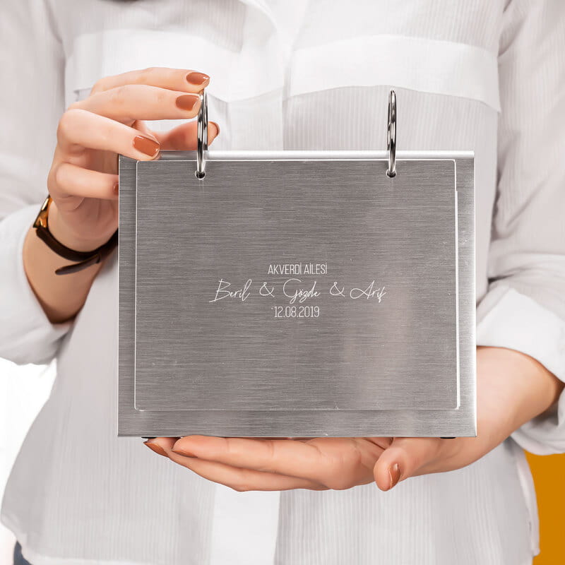 Aileye Hediye Metal Masaüstü Fotoğraf Albümü