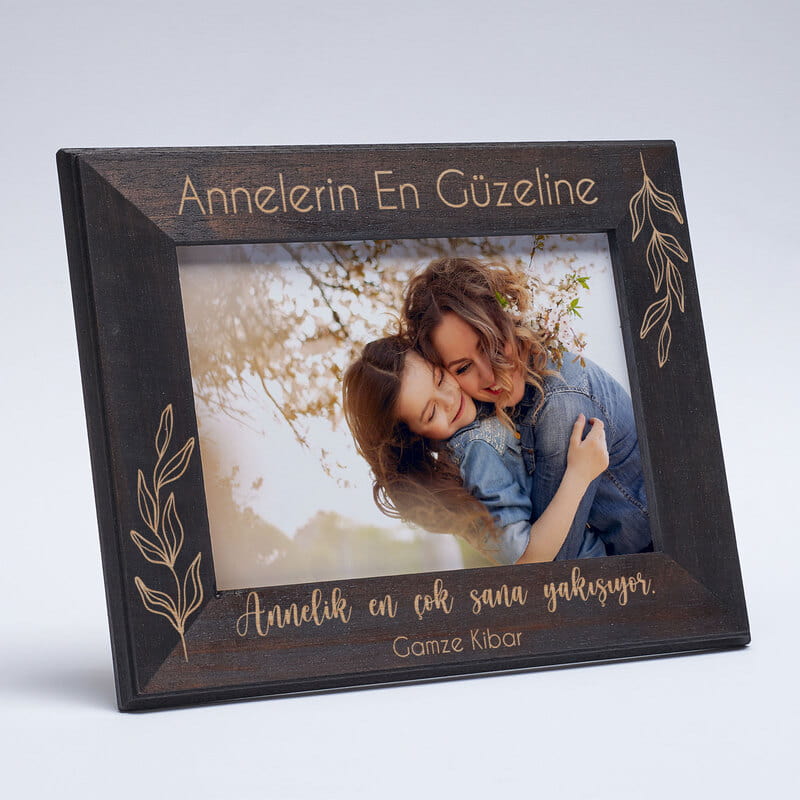 Annelerin En Güzeline Mesaj Yazılı Ahşap Çerçeve