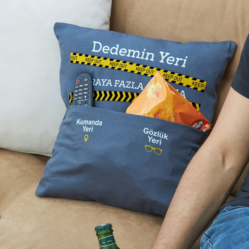 Dedemin Yeri Tasarımlı Cepli Kırlent Yastık