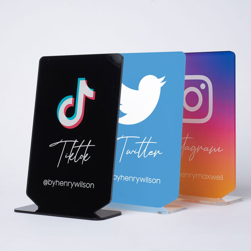 Kişiselleştirilebilir Sosyal Medya Logolu Masaüstü Akrilik Plaket