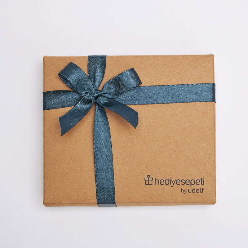 Kişiye Özel Harf Tasarımlı Deri Kredi Kartlık