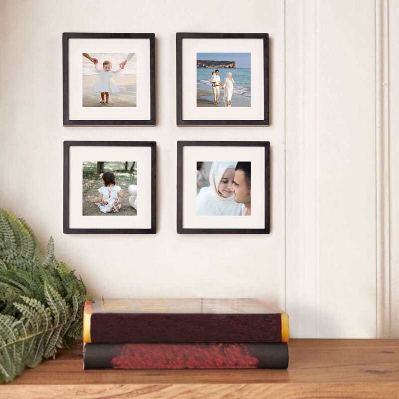 Kişiye Özel Paspartulu 4'lü Yapışkan Fotoğraf Çerçevesi