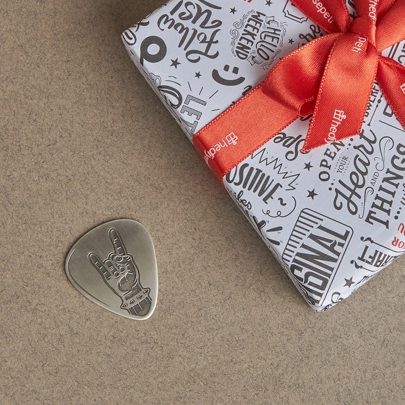 Rock'n Roll Tasarımlı Gümüş Gitar Penası