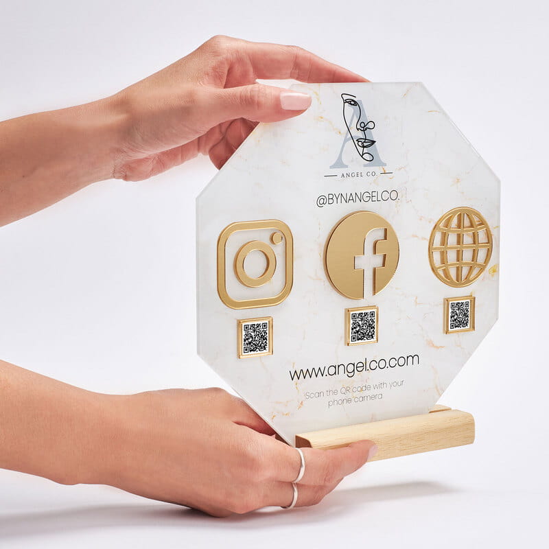 Sosyal Medya İconları Qr Kodlu Kişiye Özel Akrilik Plaket