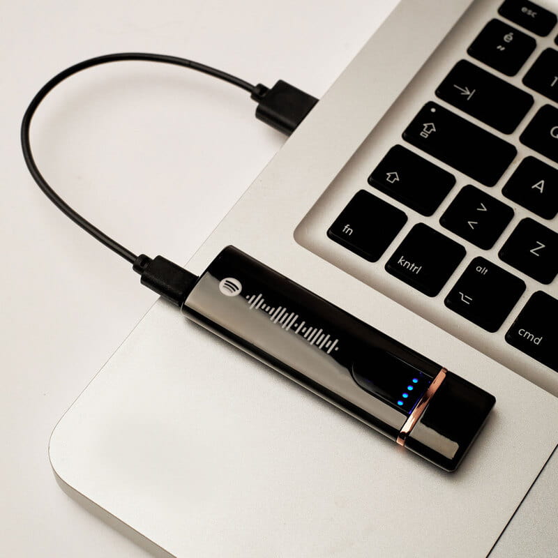 Spotify QR Özelleştirmeli Dokunmatik Ekranlı Şarjlı Çakmak