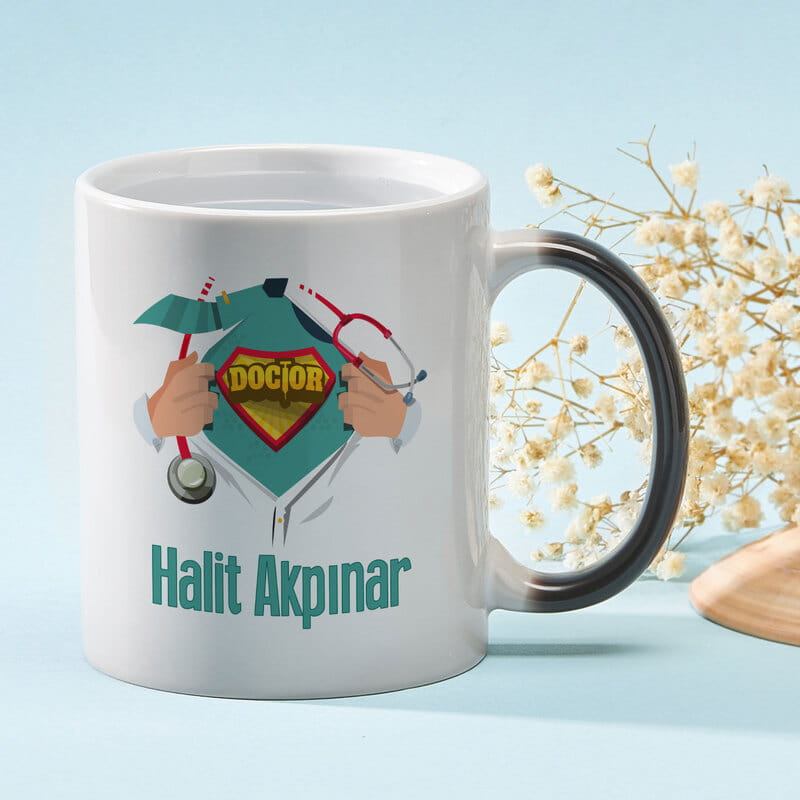 Süper Doktor İsme Özel Renkli Sihirli Kupa