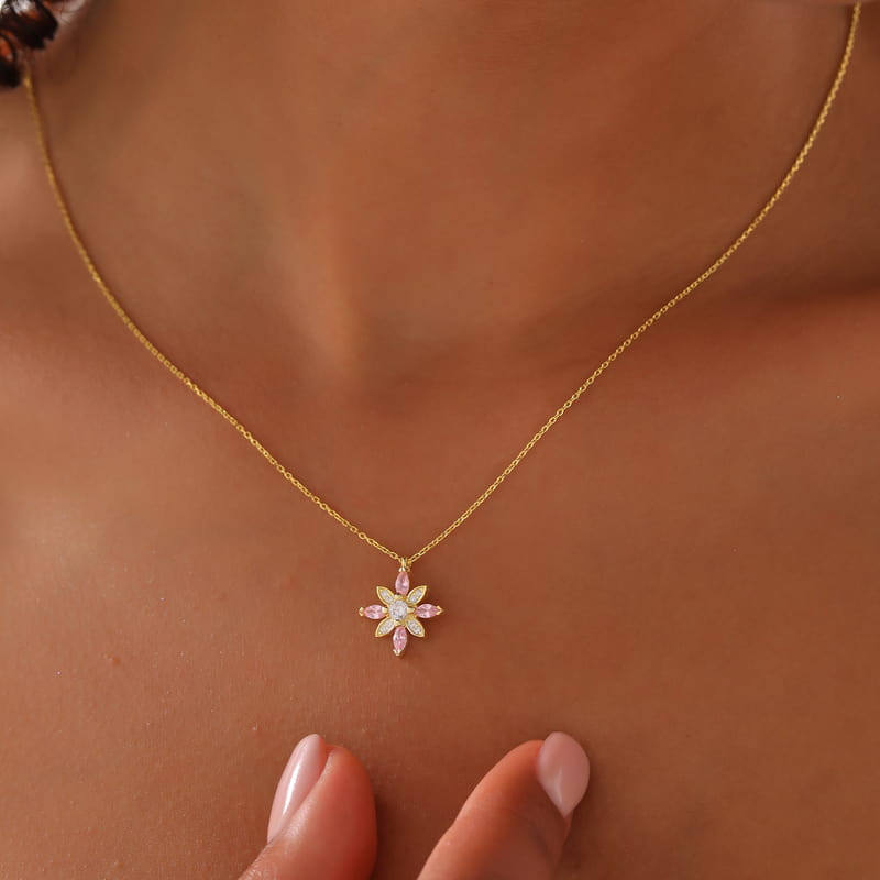 Zirkon Taşlı Yaşam Çiçeği Gümüş Kolye