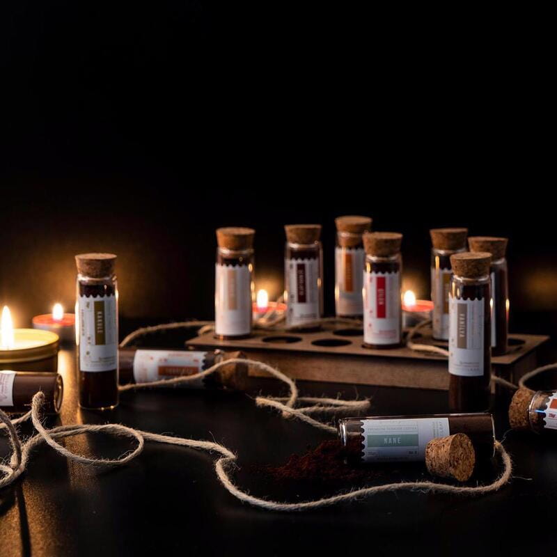 12 Çeşit Türk Kahvesi Çerezlik Mum Kahve Fincanı Hediye Kutusu