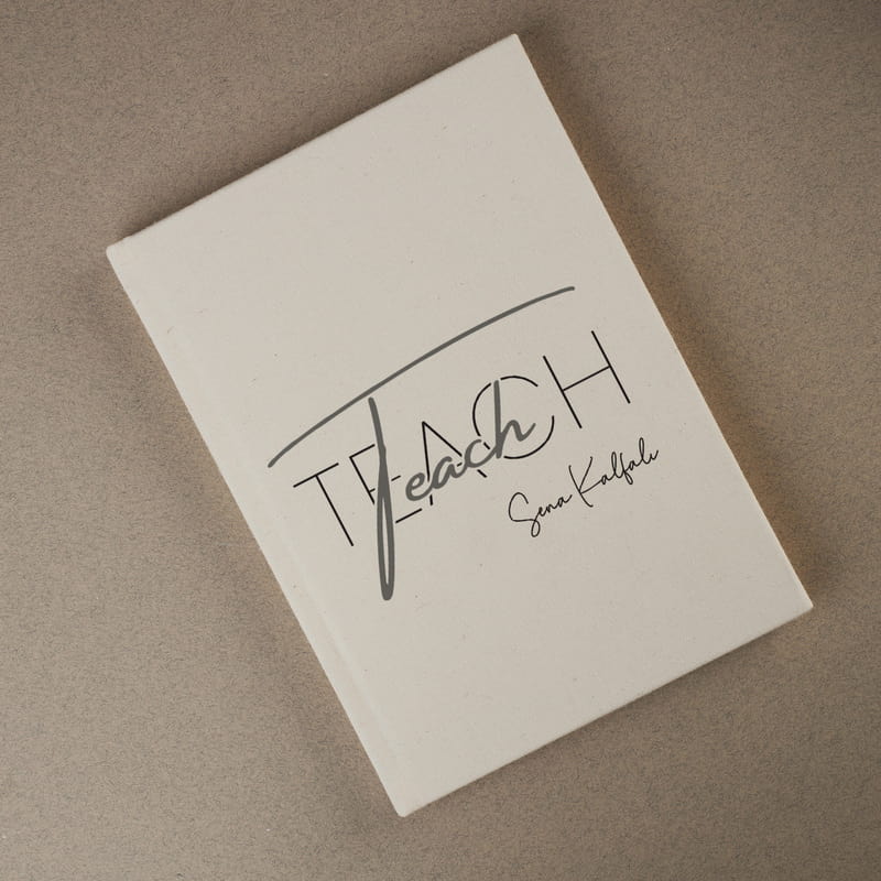 4'lü Rozet Hediyeli Öğretmenler Günü Hediye Kutusu