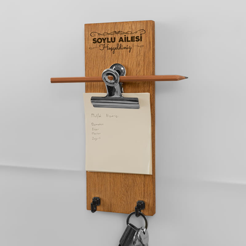 Aile Soyadına Özel Not Tutacaklı Anahtar Askılığı