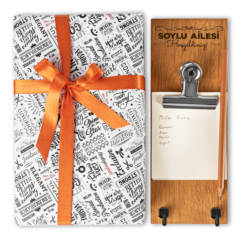 Aile Soyadına Özel Not Tutacaklı Anahtar Askılığı