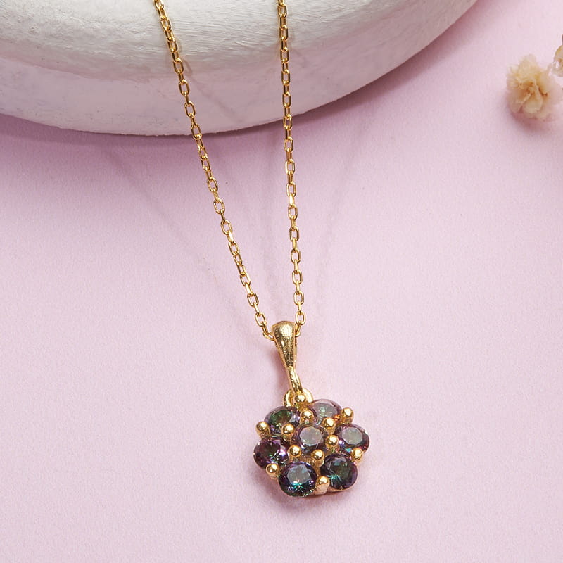 Buz Taşlı Çiçek Tasarımlı Zarif Gümüş Kolye