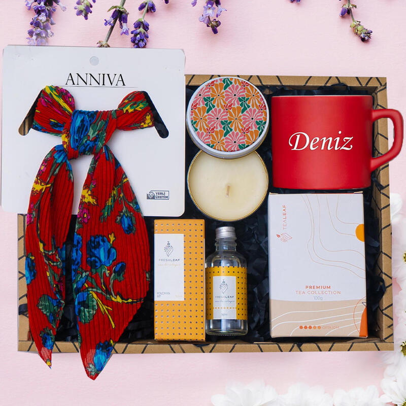 Seraclass İsme Özel Kahve Fincanı Fular 50ML Limon Kolanyası 100Gr Bitki Çayı Kokulu Mum