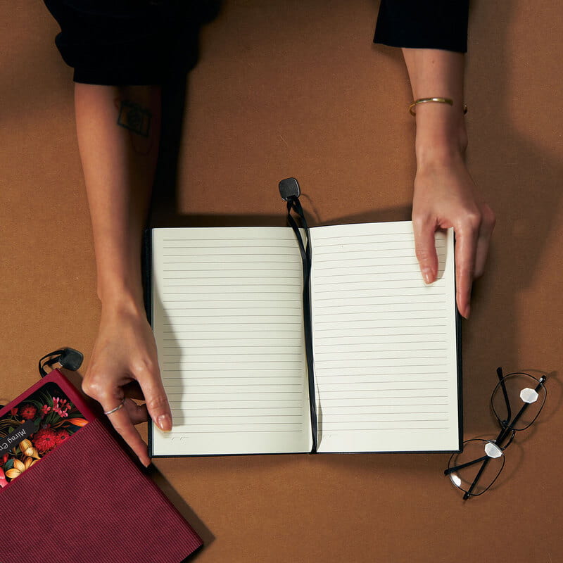 Floral Tasarımlı İsme Özel Deri Kapaklı Defter