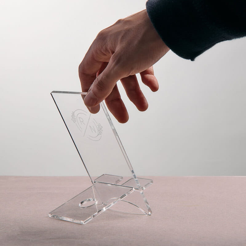 Kişiselleştirilebilir Harfli Akrilik Telefon Standı