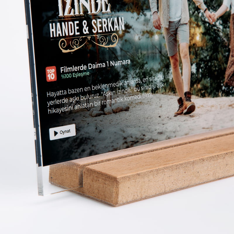 Kişiye Özel Aşkın İzinde Akrilik Film Plaketi