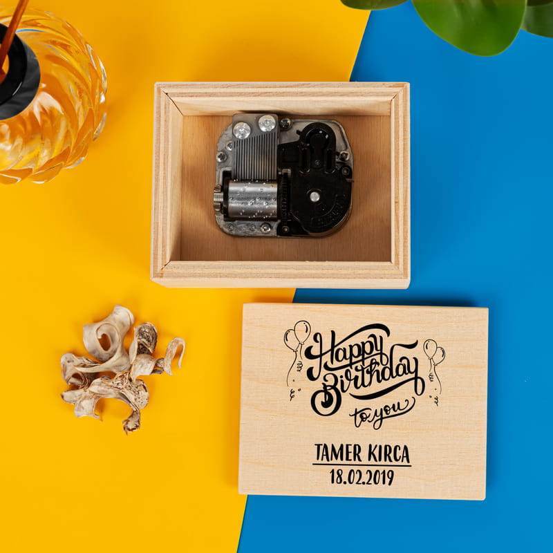 Kişiye Özel Doğum Günü Hediyesi Ahşap Müzik Kutusu