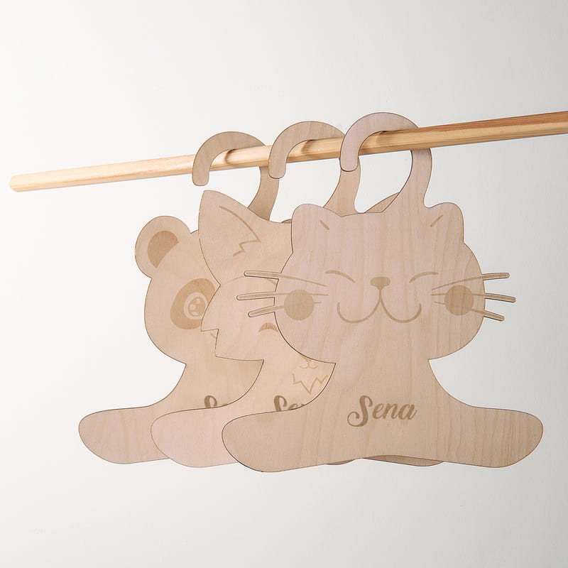 Kişiye Özel Hayvan Figürlü Bebek Giysi Askısı