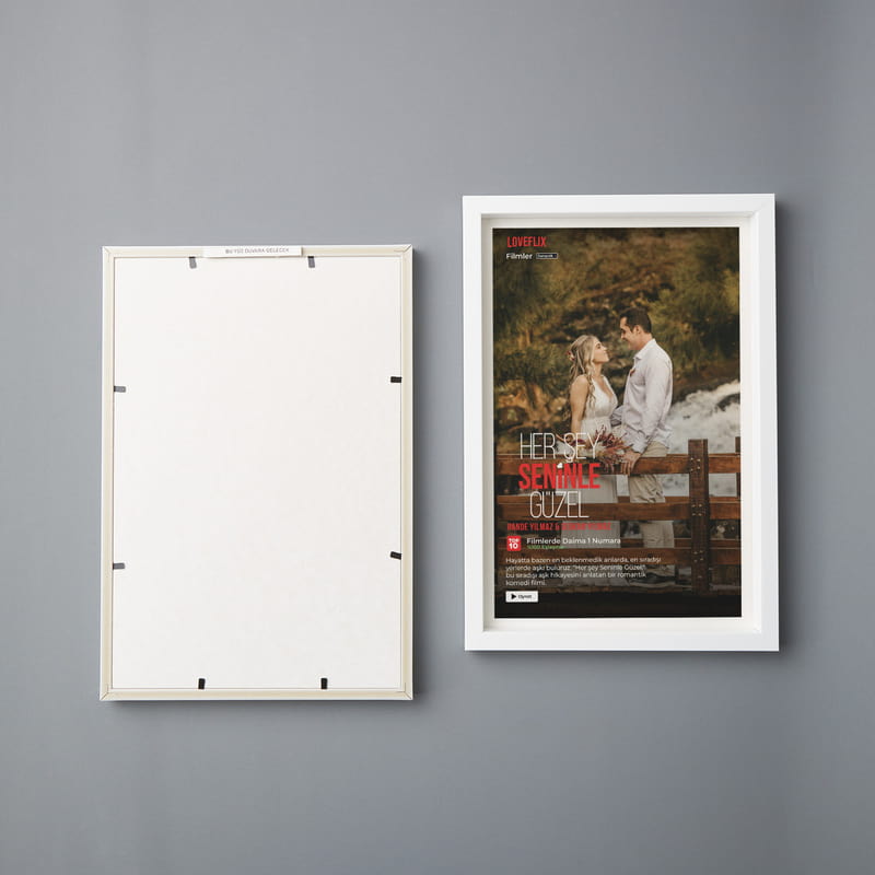 Kişiye Özel Lovestory Tasarımlı Kendinden Yapışkanlı Çerçeve - 20x30