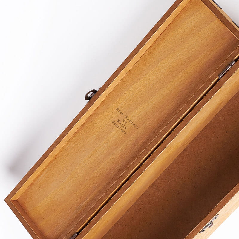 Kişiye Özel Mesajlı Üzüm Bağı Tasarımlı Şarap Kutusu