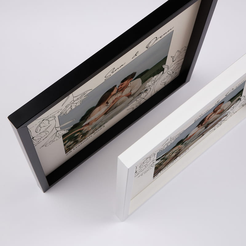 Minimal Çiçekler Kişiye Özel Duvar Yapışkanlı Çerçeve