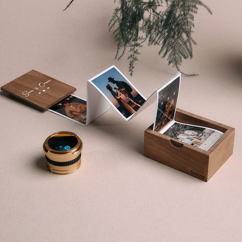 Minimal İconlar İsim Yazılı Açılır Akordiyon Fotoğraf Kutusu