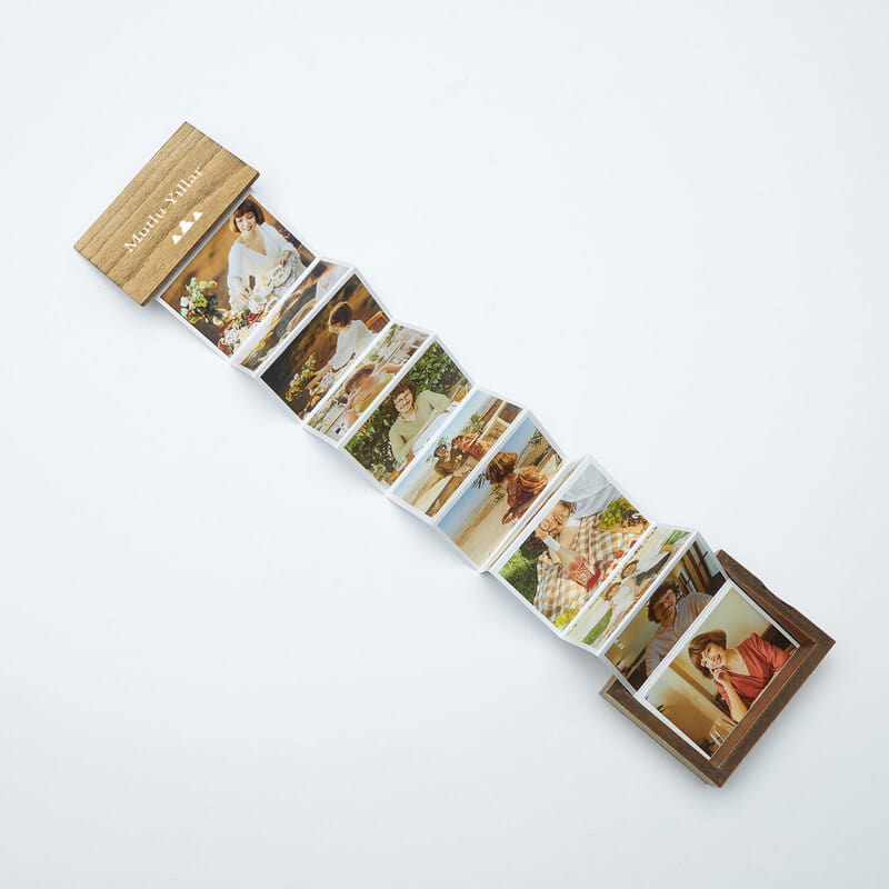 Minimal Yeni Yıl Hediyesi 14 Fotoğraflı Akordiyon Ahşap Kutu