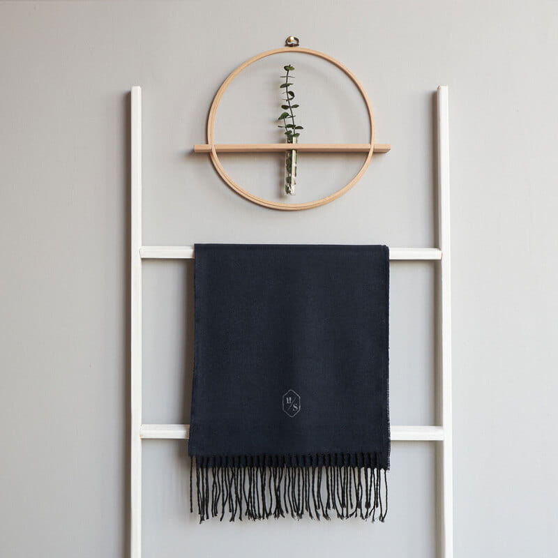 Monogram Kişiye Özel Harf Nakış İşlemeli Atkı