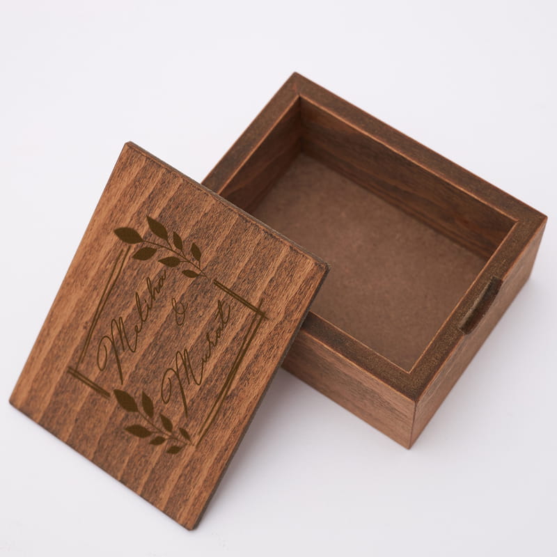 Mutlu Anlarımız 70 Fotoğraflı İsme Özel Ahşap Fotoğraf Kutusu