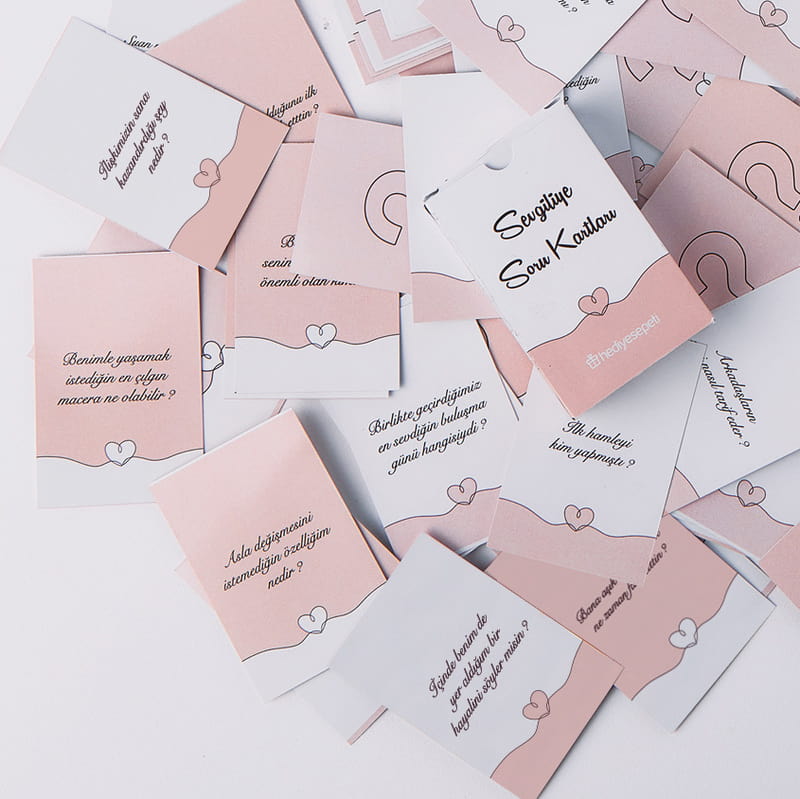 Romantik İlişki Soru Kartları