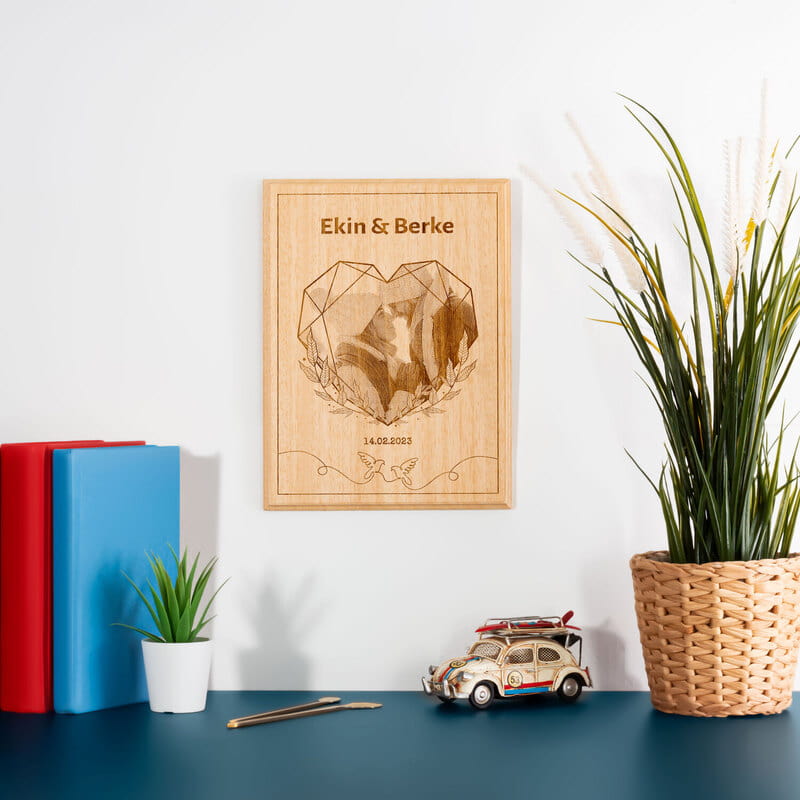 Sevgiliye Özel Minimal Kalp Fotoğraflı Ahşap Çerçeve