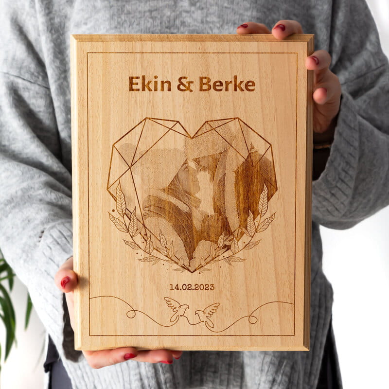 Sevgiliye Özel Minimal Kalp Fotoğraflı Ahşap Çerçeve
