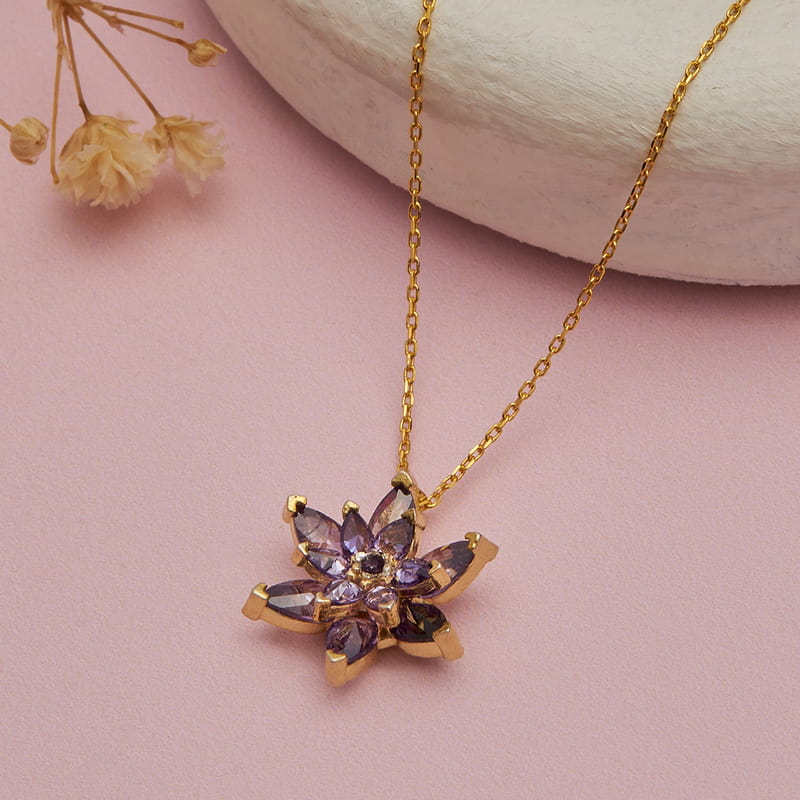 Siyah Lotus Zarif Gümüş Kolye