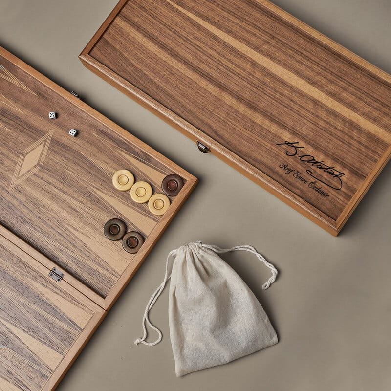 Atatürk İmzalı Kişiye Özel Ceviz Tavla Takımı