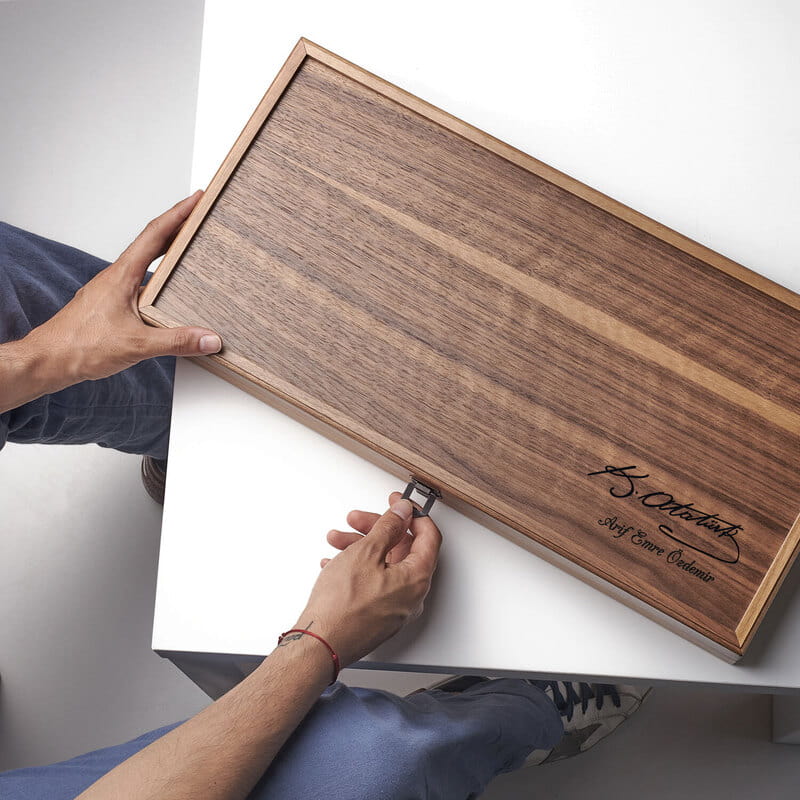 Atatürk İmzalı Kişiye Özel Ceviz Tavla Takımı