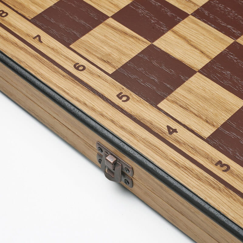 Baba İsim ve Mesaj Özelleştirmeli Kapaklı Satranç Takımı - Meşe Kaplama