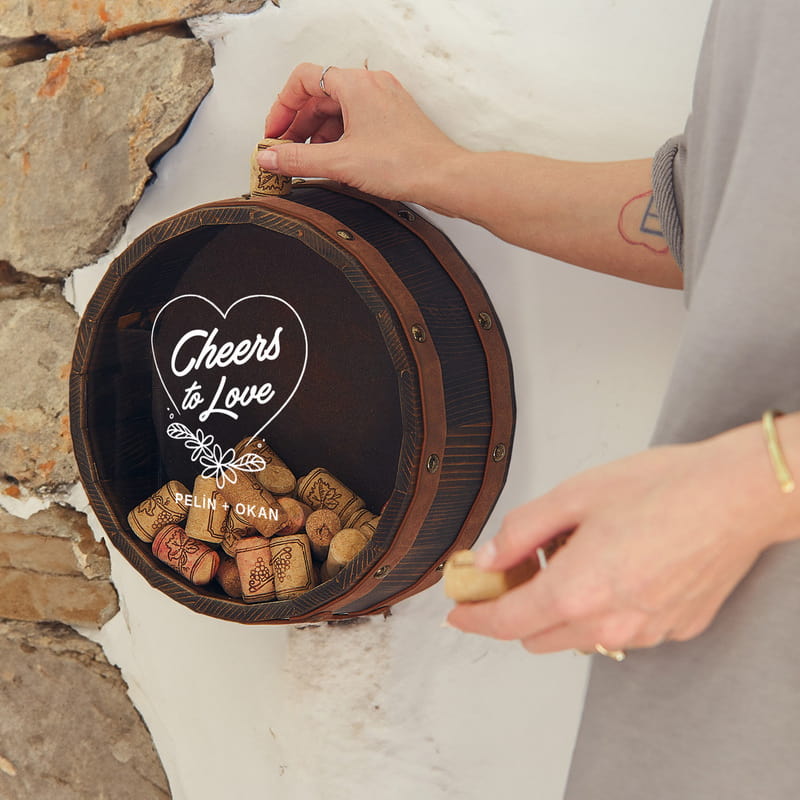 Cheers to Love Tasarımlı Sevgililere Özel Şarap Mantar Hatıra Kutusu
