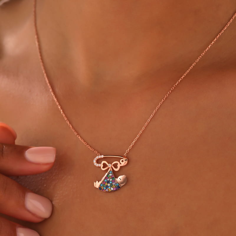 İlk Annelere Hediye Gümüş Bebek Kolye