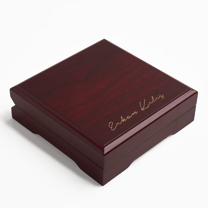 İsme Özel Ahşap Kutusunda Gold Pusula