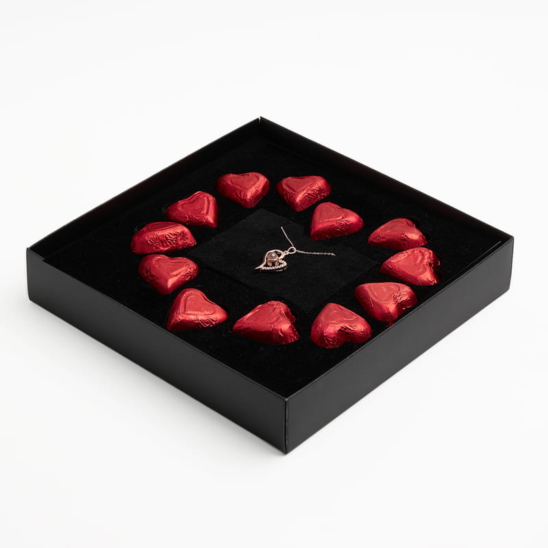 Kalpli Çikolatalı 100 Dilde Seni Seviyorum Kolye Seti