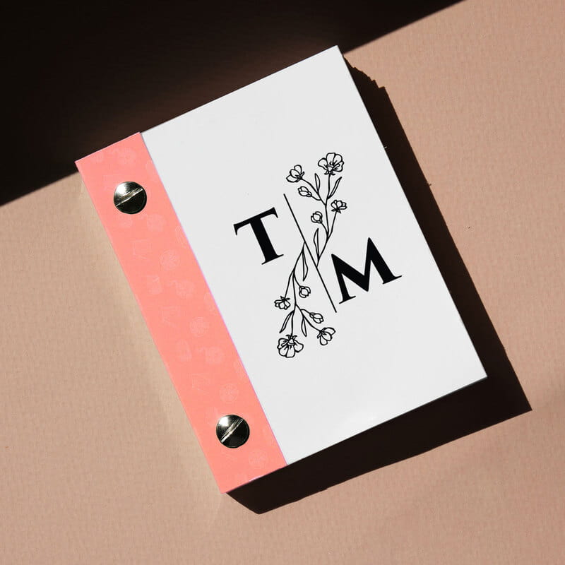 Kapak Harf Özelleştirmeli Çiftlere Hediye Hareketli Anı Kitabı