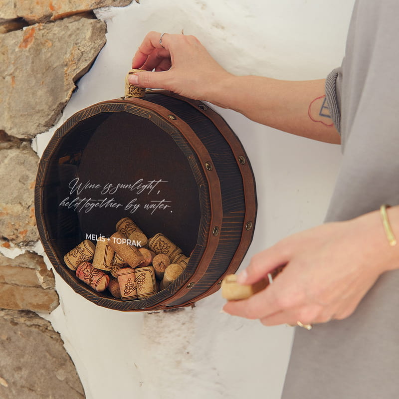 Kişiselleştirilebilir Mesaj Alanlı Şarap Mantar Kutusu