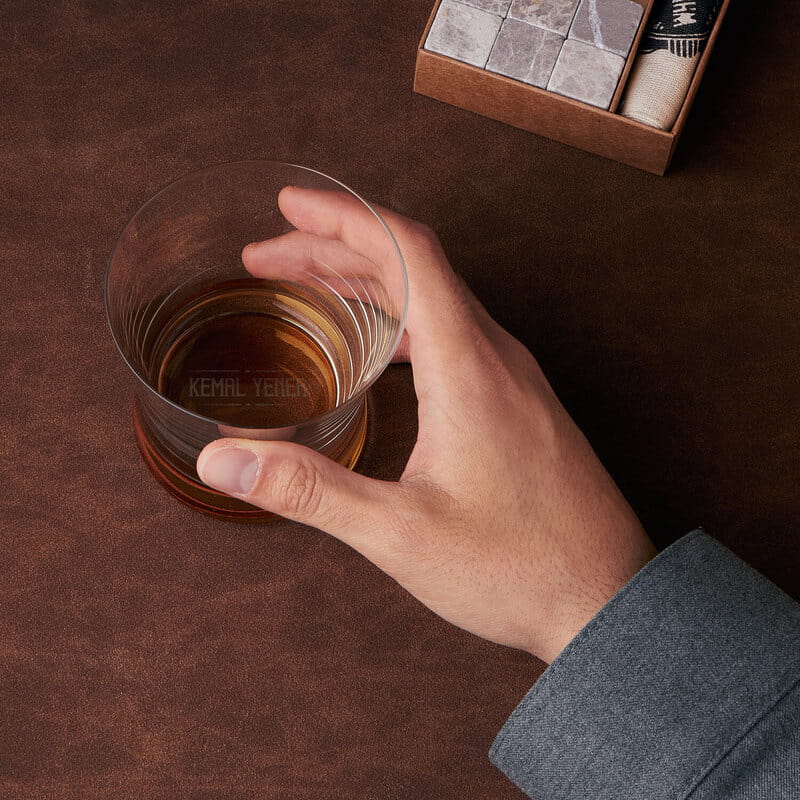 Kişiye Özel Ahşap Kutulu İsme Özel 2'li Kadeh ve Soğutucu Taş Seti