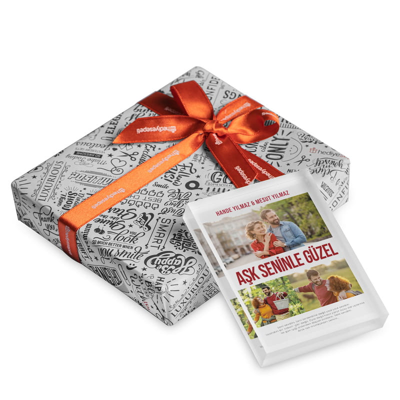 Kişiye Özel Aşk Filmi Tasarımlı Akrilik Fotoğraf Çerçevesi