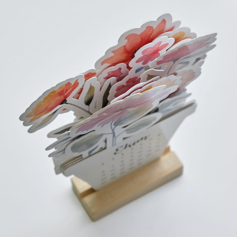 Renkli Çiçekler Dekoratif Masa 2026 Takvimi