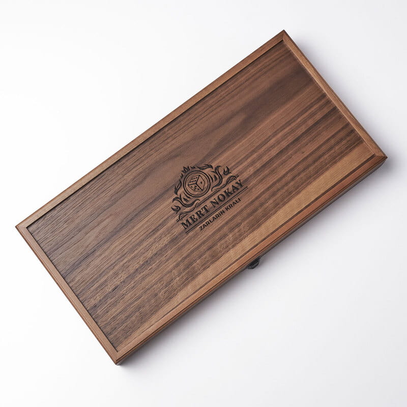 Usta tavlacı İsimli Ceviz Tavla Takımı