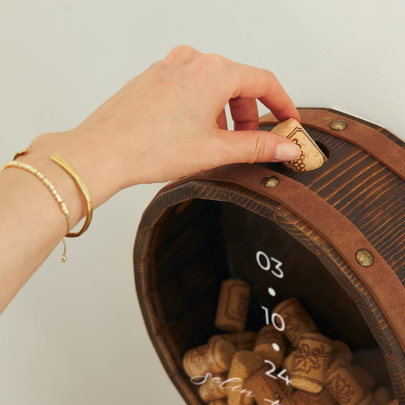 Yıldönümü Tarih Yazılı İsme Özel Dekoratif Fıçı Şarap Mantar Kutusu