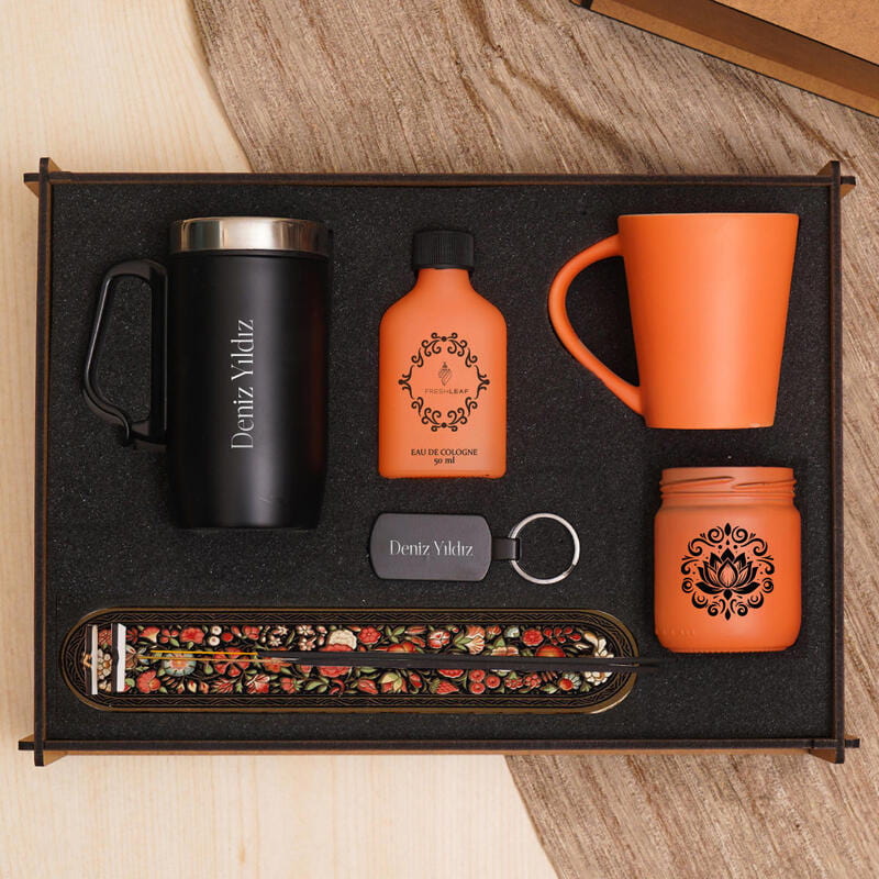 Ahşap Kutusunda Turuncu Renkli Kişiye Özel Hediye Seti
